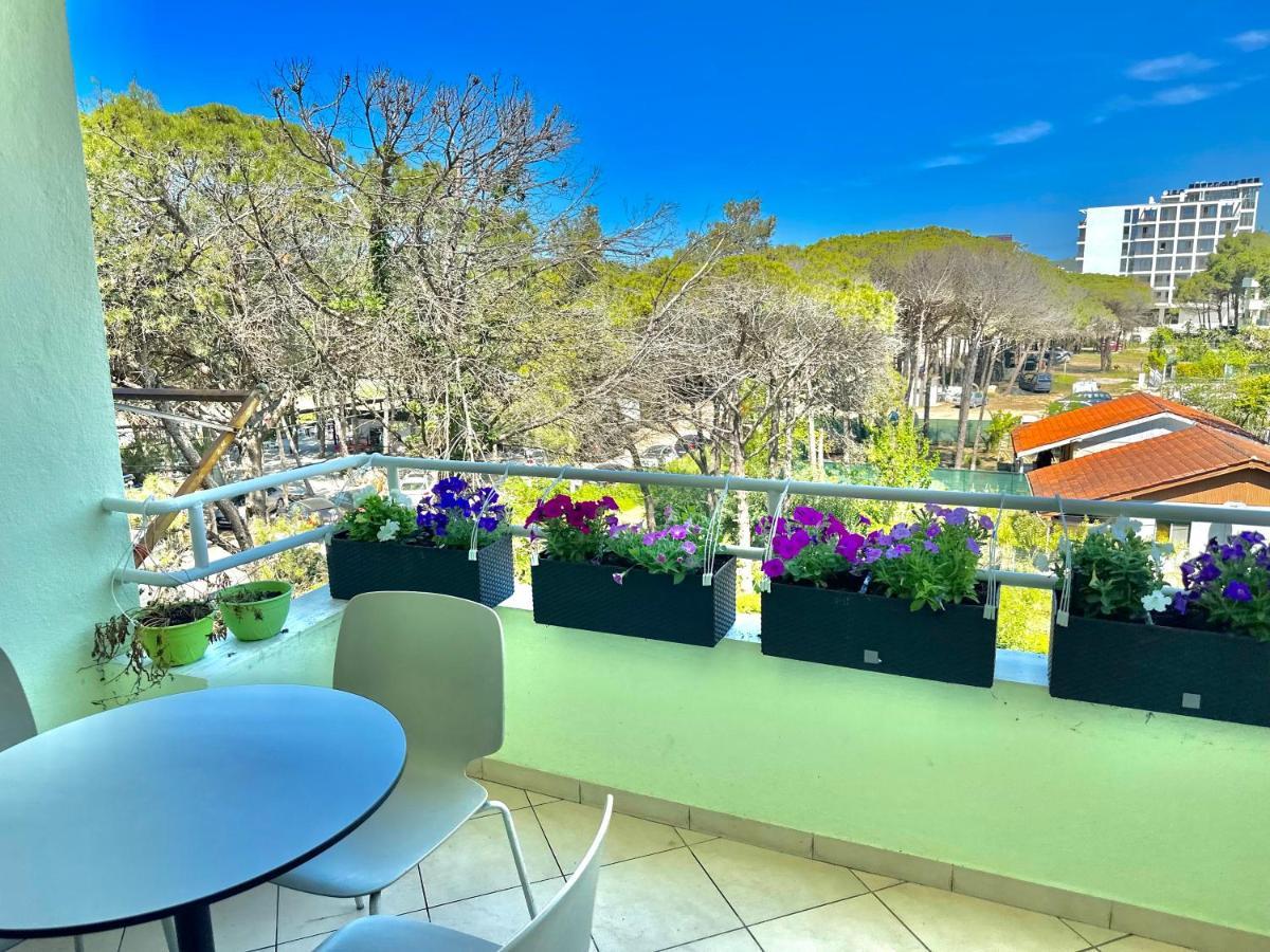 Cheerful 2-Bedroom Apartment In Golem Golem  Exterior photo